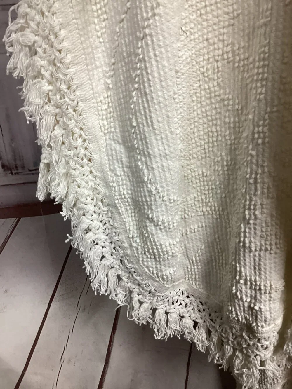 Vintage Swiss  Dot WHite Fringe Coverlet Blanket Bedspread 108x114